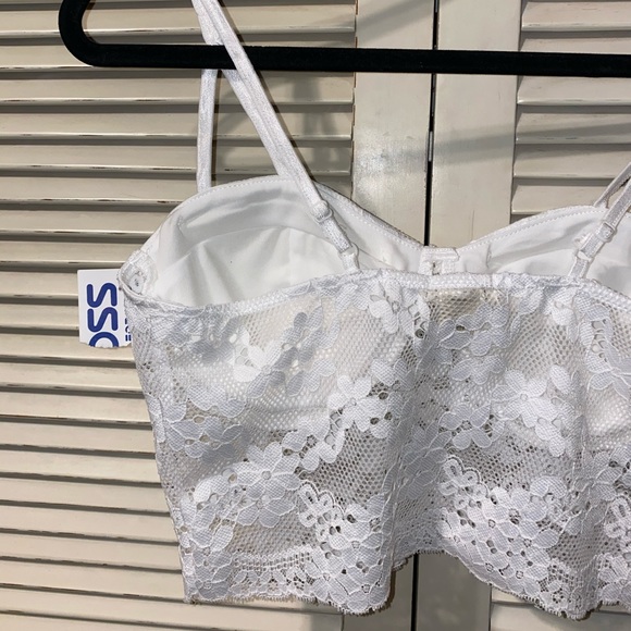 White Lace Padded Crop Top - Picture 5 of 11